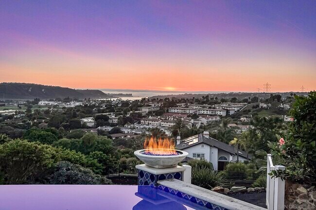 Building Photo - 7335 El Fuerte St