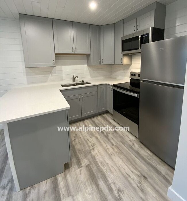 Building Photo - One Bedroom ADU in Lents!