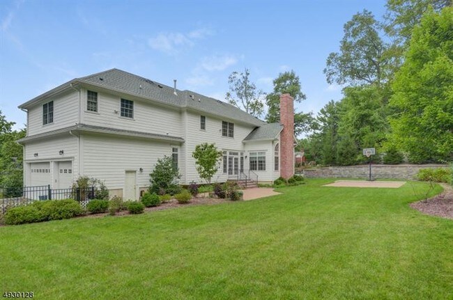 Building Photo - 85 Farbrook Dr