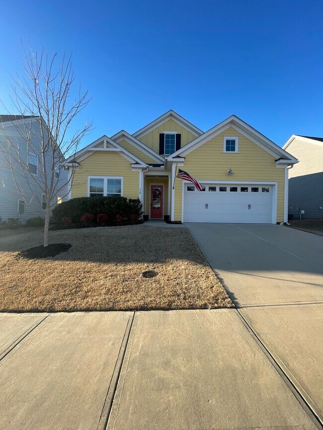 Building Photo - 3 Bedroom 2 Bath Ready for Immediate Move ...