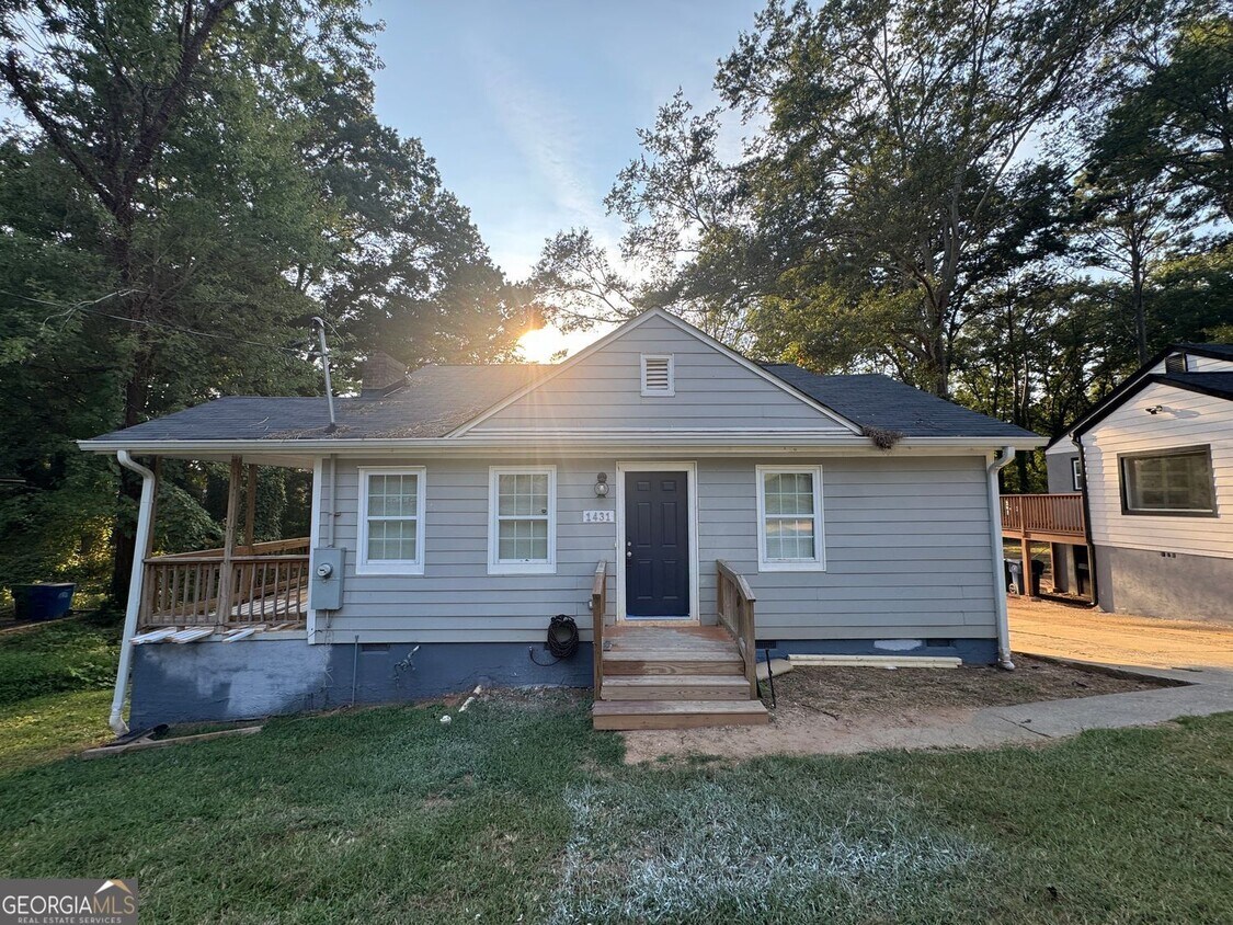 Foto principal - 1431 Lorenzo Dr SW