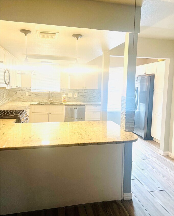 Foto principal - 8610 Whitecastle Ln