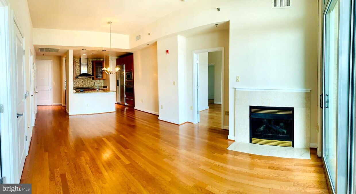 Primary Photo - 5750 Bou Ave