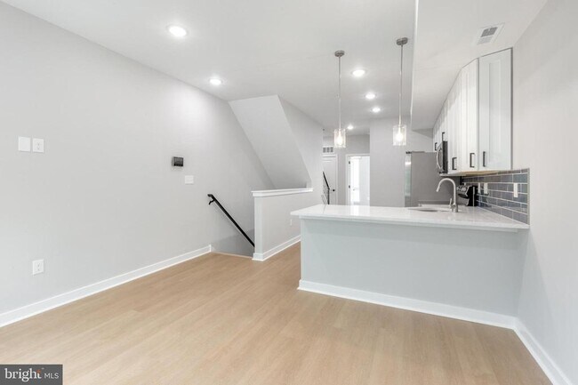 Foto del edificio - 2344 W Seybert St