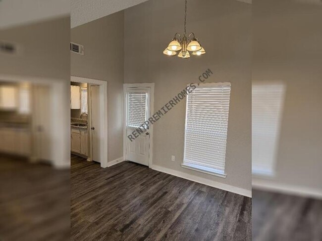 Building Photo - 1104 Union Dr