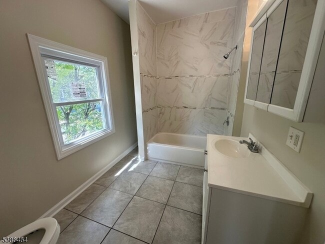 Photo - 195 N 11th St Apartment