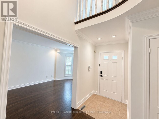 Building Photo - 19 Arvida Dr