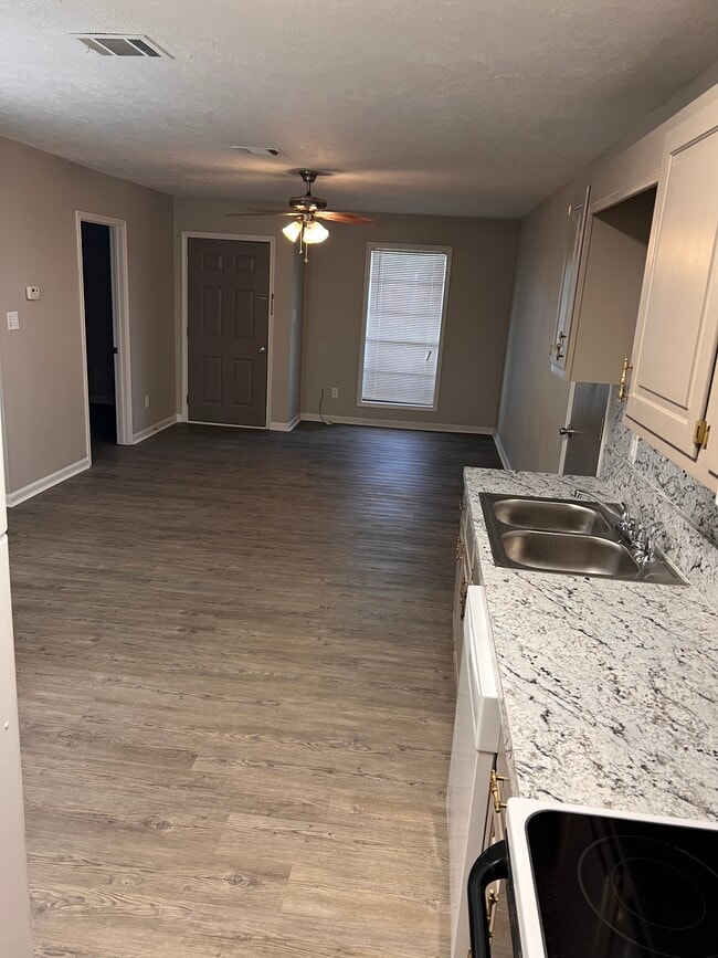 Building Photo - 1 Eucalyptus St