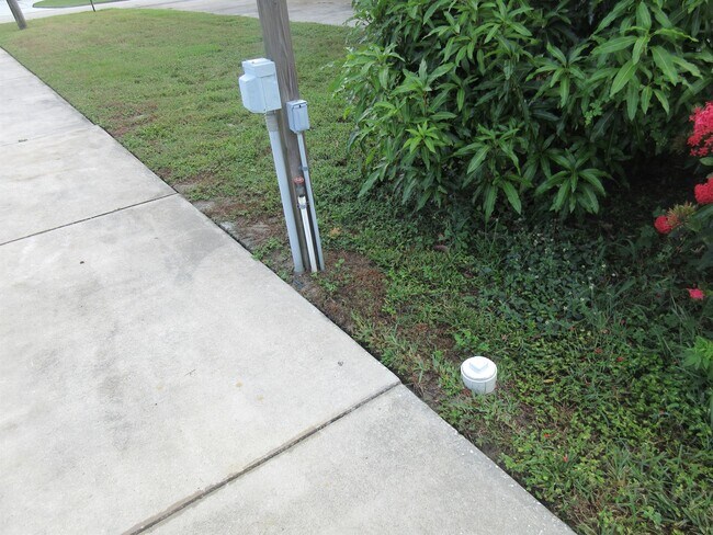 Foto del edificio - 6618 Winterset Gardens Rd