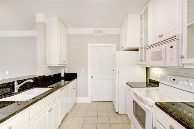 Building Photo - 146 Shady Brook Cir