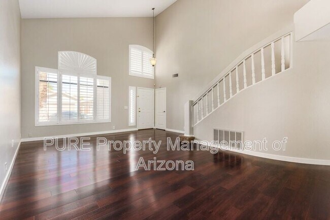 Building Photo - 2181 W Redwood Dr