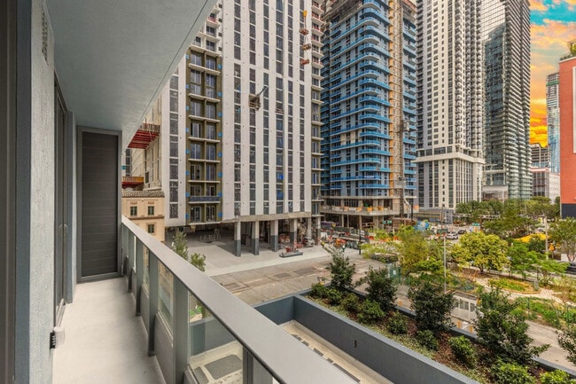 Foto del edificio - 501 NE 1st Ave