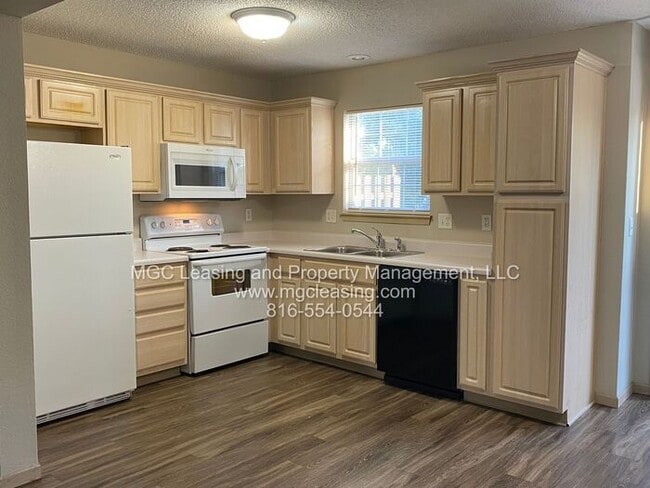 Foto del edificio - South Garden Townhomes