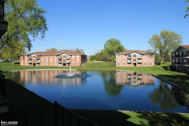 Foto del edificio - 54679 Shelby Rd