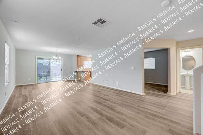 Foto del edificio - 10567 Foggy Glen Ave