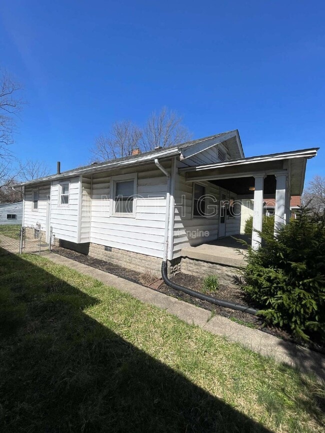 Building Photo - 822 N Emerson Ave