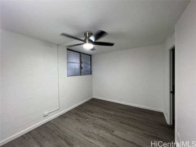 Building Photo - 1545 Liona St