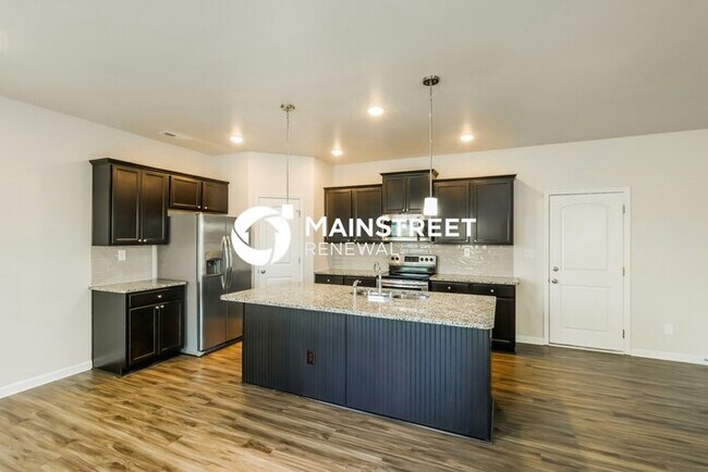 Foto del edificio - 3 Bedroom Pet-Friendly Home in LOUISVILLE, KY with Main Street Renewal
