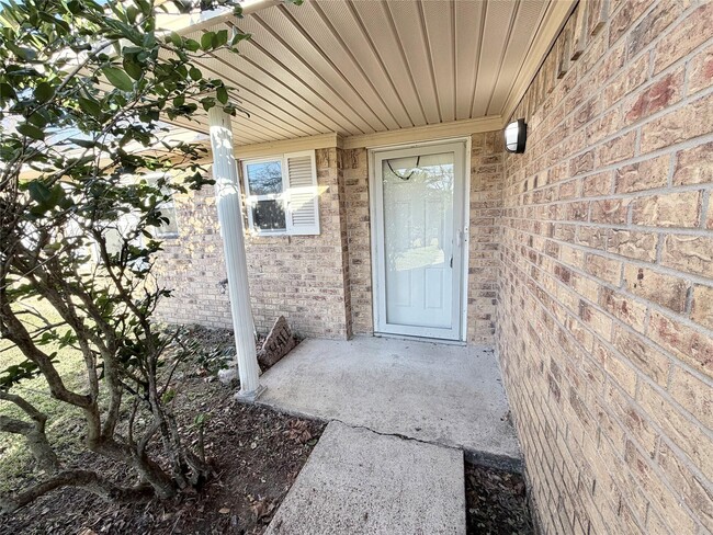 Building Photo - 214 S Texas St