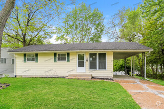 Building Photo - 830 Mullanphy Ln