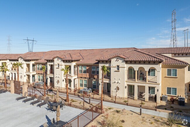 13590 Calle Avenal - Eagle Villas