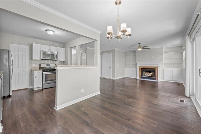 Building Photo - 2405 Mallow Ct