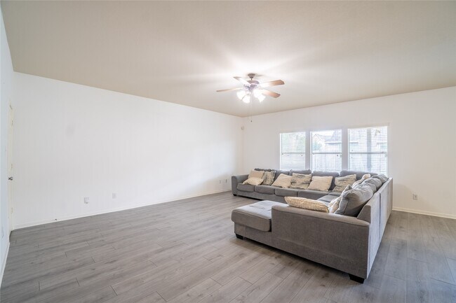 Foto del edificio - 21603 Crest Peak Way