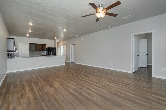 Building Photo - Where Style Meets Comfort: Elevate Your Living Experience