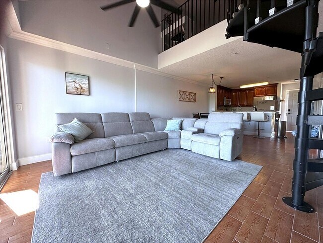 Foto del edificio - 2400 Feather Sound Dr