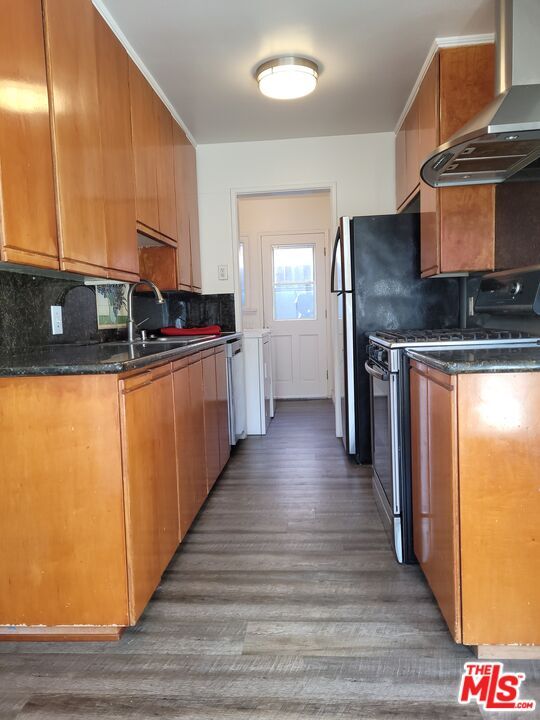 Foto del edificio - 3129 Roberts Ave