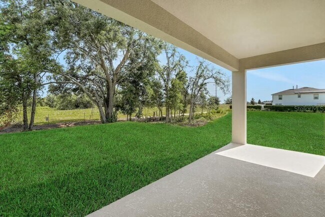 Building Photo - 15075 Tea Tree Dr