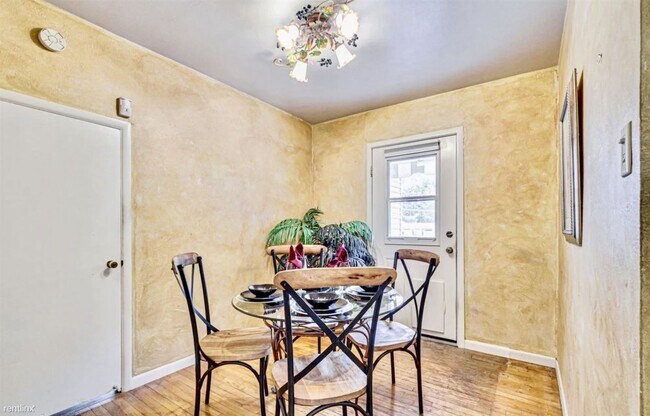 Building Photo - 2 br, 1 bath House - 1881 S Saint Paul St