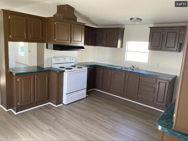 Foto del edificio - 1118 Melvin Dupuis Rd