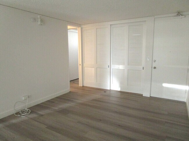 Foto del edificio - 1556 Piikoi St