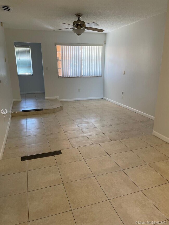 Building Photo - 2521 SW 58th Manor