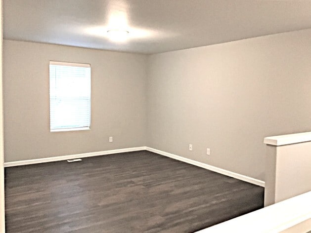 Building Photo - 1011 Riggs Dr E
