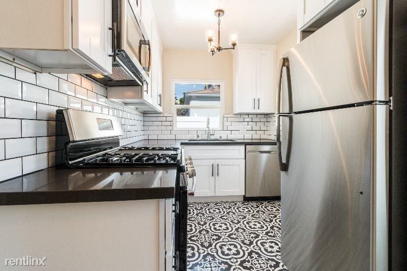 Foto principal - 1 br, 1 bath Apartment - 7317 La Jolla Blvd