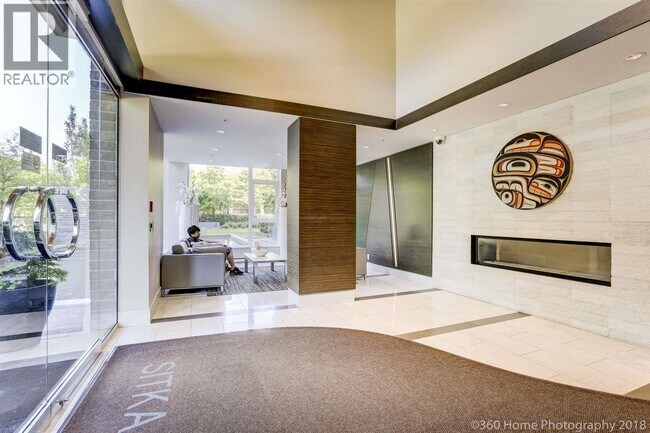 Photo du bâtiment - 5868 Agronomy Rd