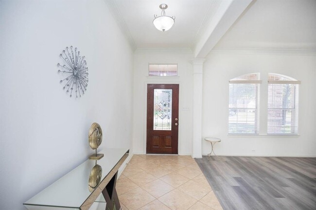 Foto del edificio - 8810 Rocky Knoll Ln