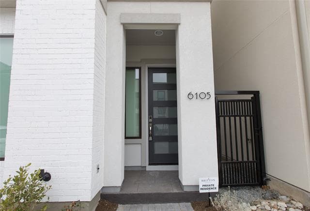 Foto del edificio - 6105 Echelon Way