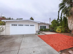 Building Photo - 752 Emily Dr
