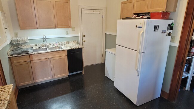 Foto del edificio - 1035 E Brady St