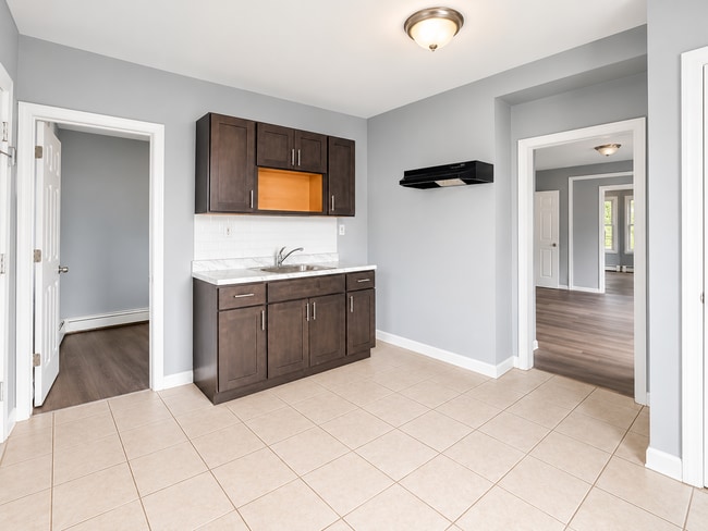 Photo - 96 Cutler st Apartment