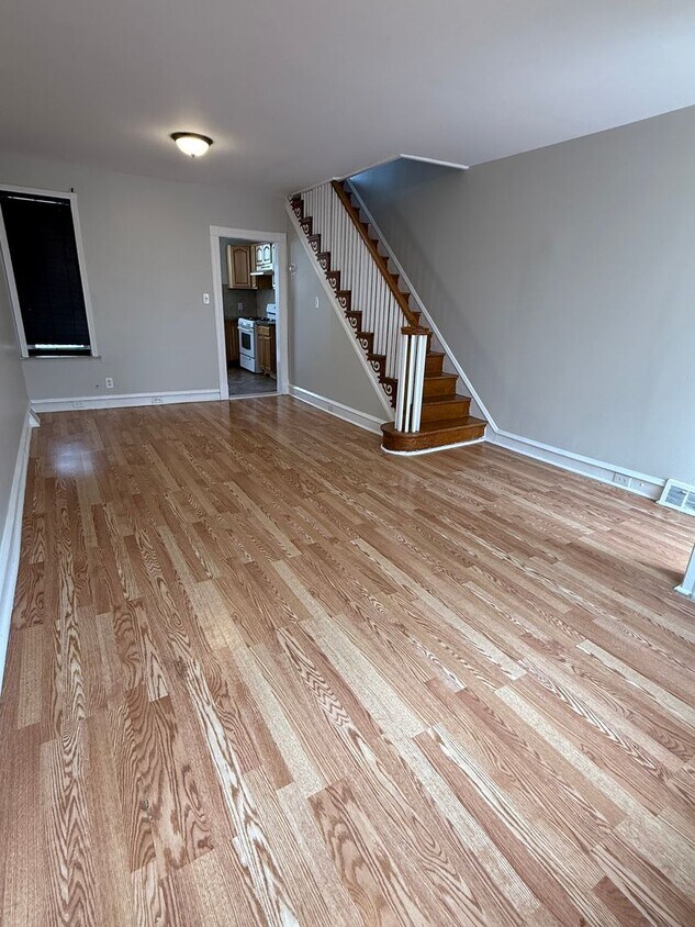 Foto principal - Charming 3-Bedroom 1-Bathroom Home in Port...