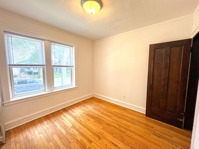 Foto del edificio - 4432 N Laporte Ave