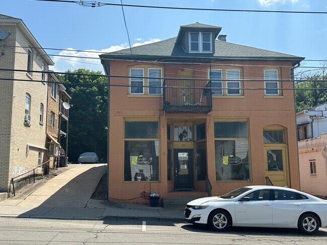 Foto del edificio - 116 Oak Hill Ave Ave