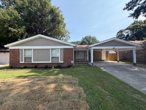 Building Photo - 7070 Hillshire Dr
