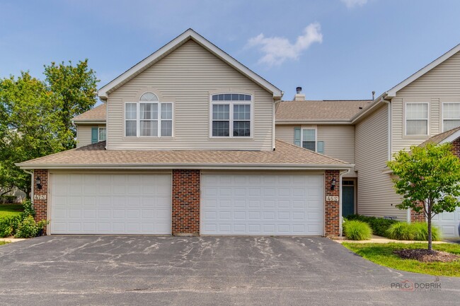 Building Photo - 45 S Oakhurst Dr