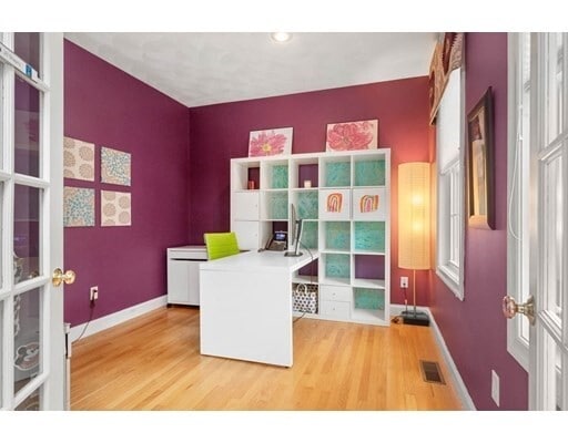 Building Photo - 21 Pillsbury Ln