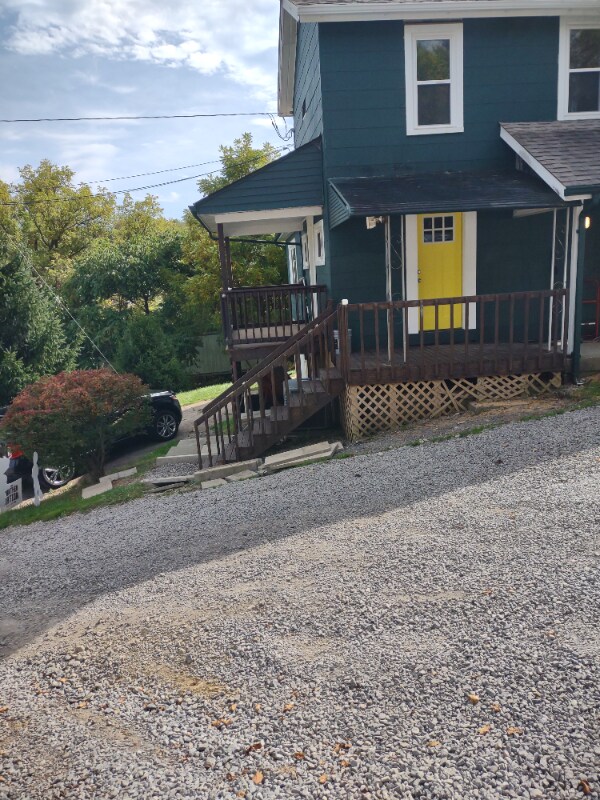 Building Photo - 352 Willow Way